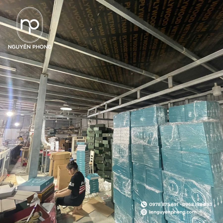 Thiết bị máy móc tại xưởng in Nguyên Phong